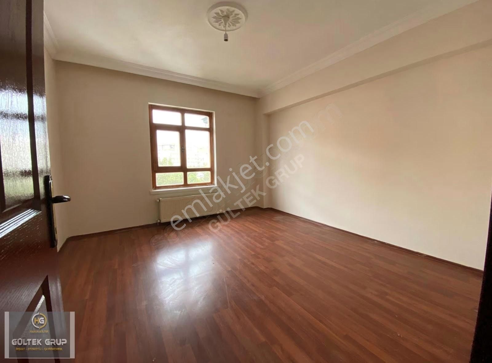 Aşık Veysel Cd Üzeri Katta Oturuma Ve Yatırıma Uygun Ön Cephe ! - Görsel 24