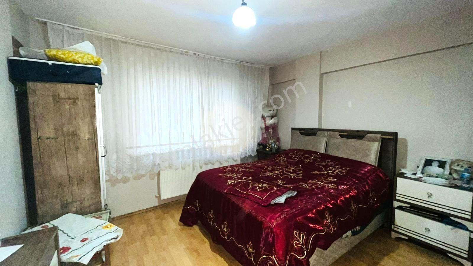 Gürsu İstiklal'de 3 Katlı Bahçeli Müstakil Ev - Görsel 15