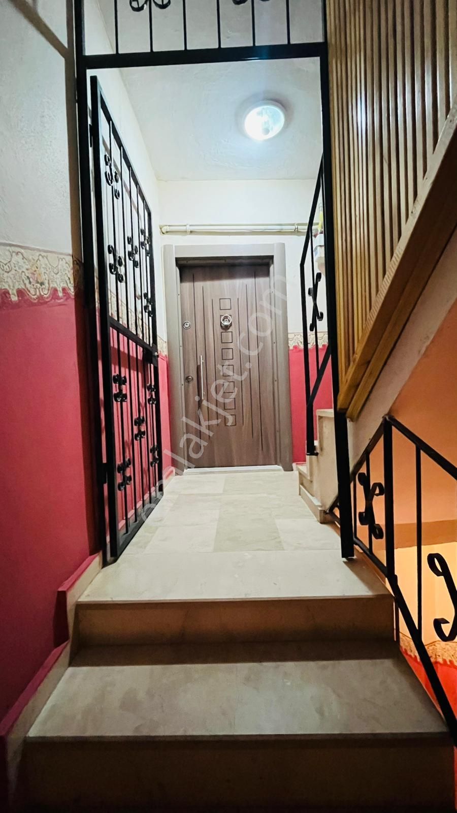 Gürsu İstiklal'de 3 Katlı Bahçeli Müstakil Ev - Görsel 7