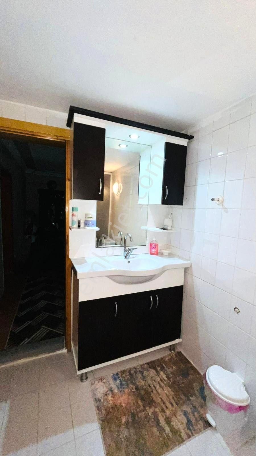 Gürsu İstiklal'de 3 Katlı Bahçeli Müstakil Ev - Görsel 23