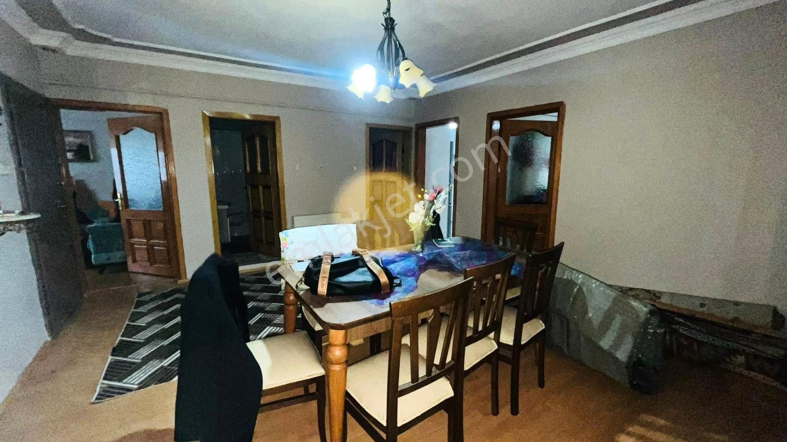 Gürsu İstiklal'de 3 Katlı Bahçeli Müstakil Ev - Görsel 10