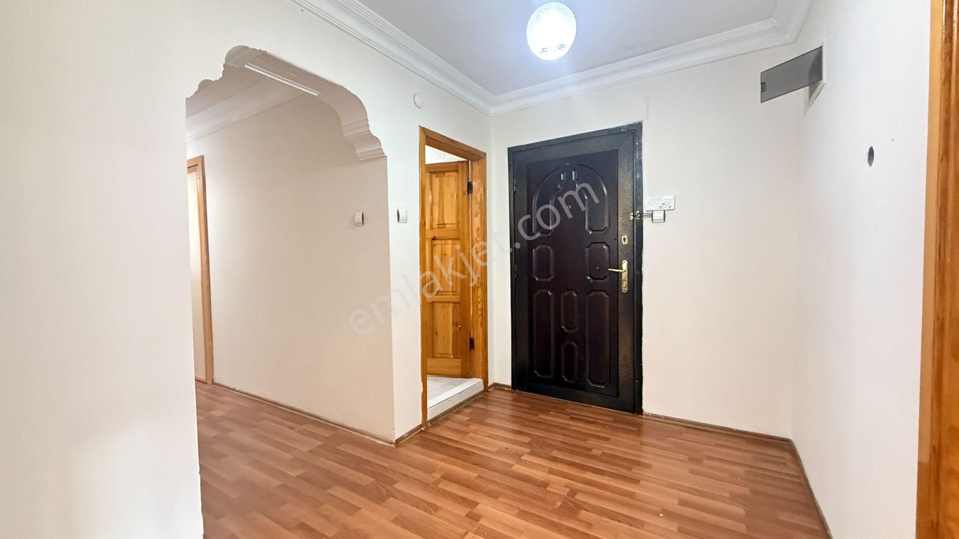 Edremit Hamidiye Mahallesi'nde Kiralık 3+1 Jeotermalli Daire - Görsel 9