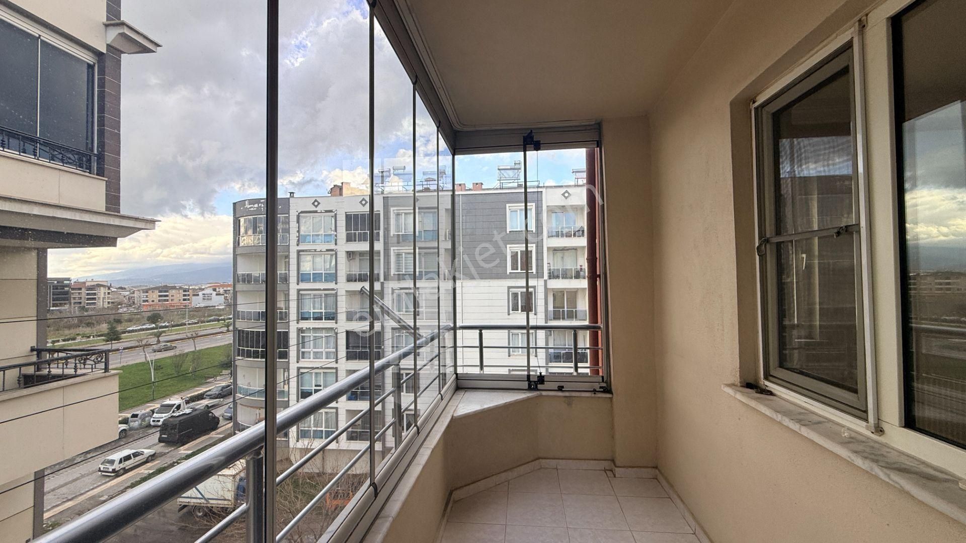 Edremit Hamidiye Mahallesi'nde Kiralık 3+1 Jeotermalli Daire - Görsel 27