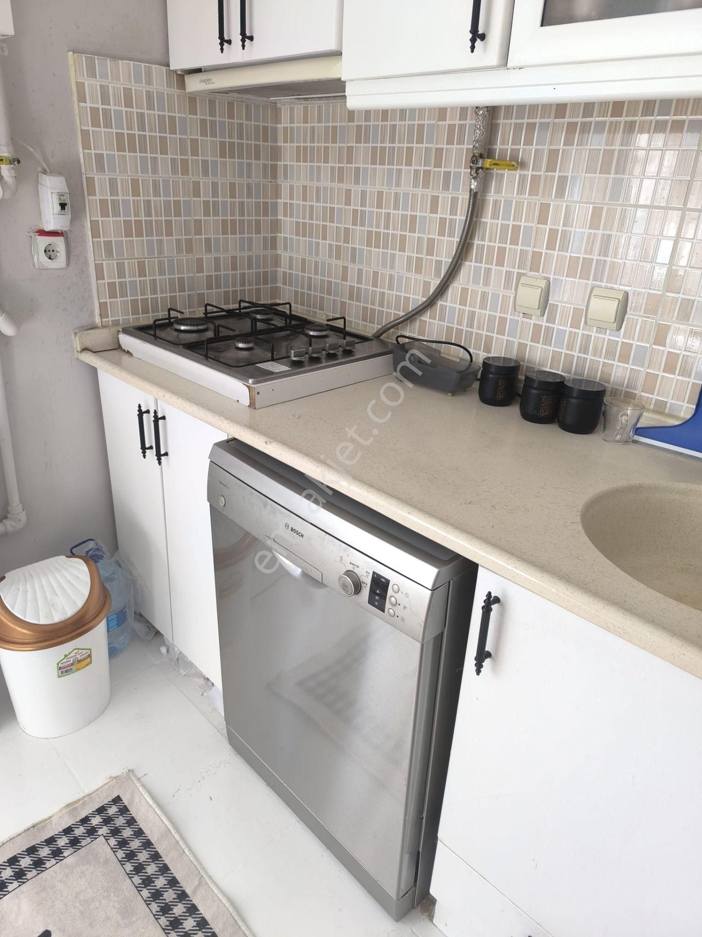 Sahibinden Satılık Üniversite Yolu Üzerinde 1+1 Eşyalı Daire