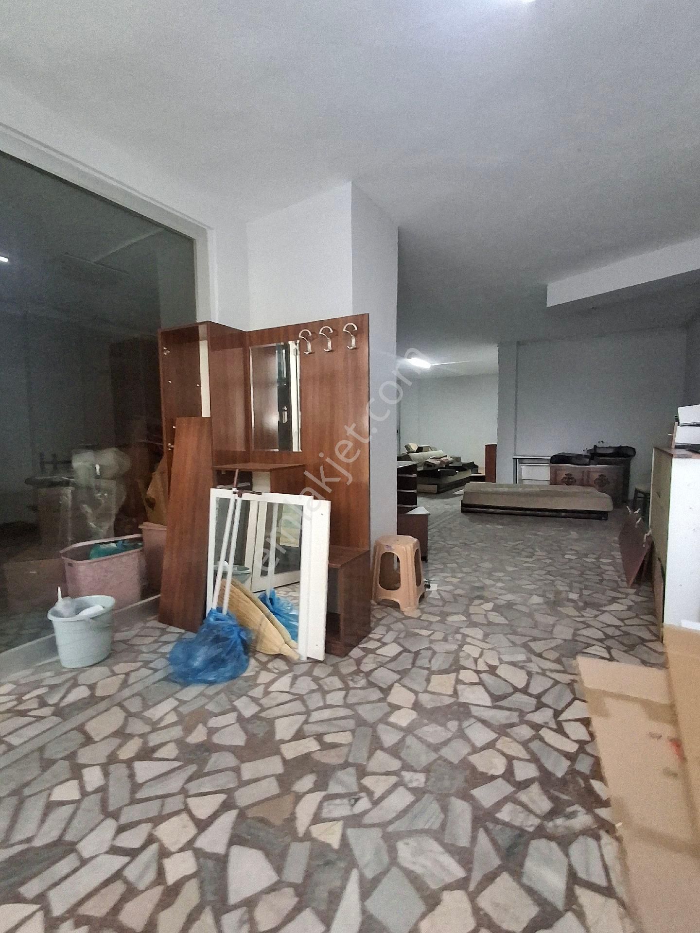 Savaş Emlak'tan Satılık Yüksek Giriş 23 Metre Hisse Dükkan - Görsel 9