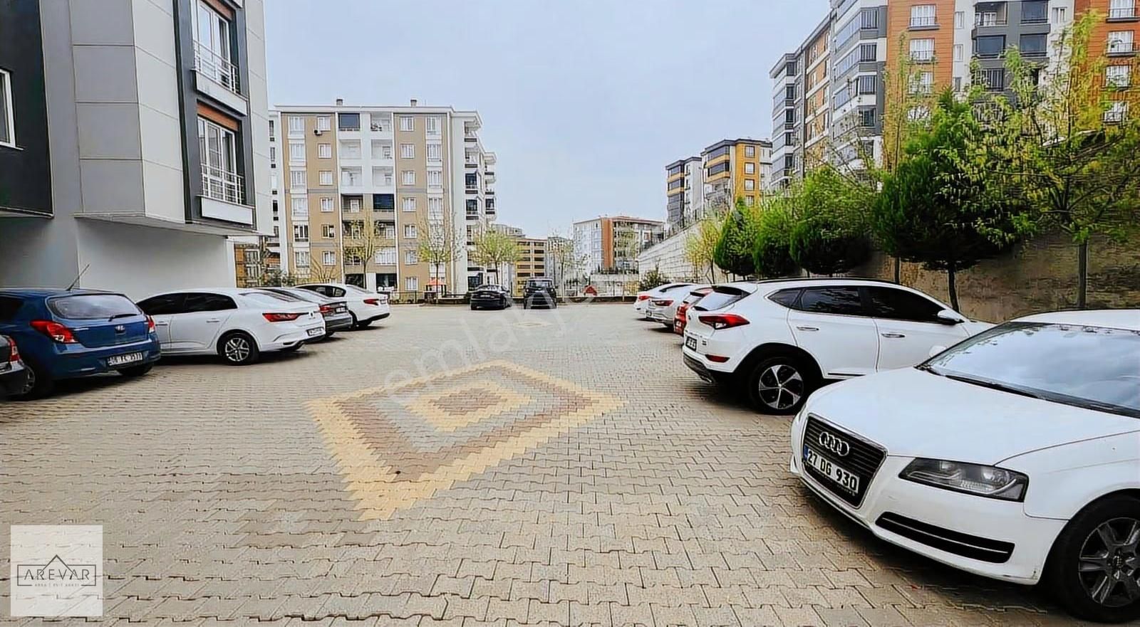 Arevar'dan Fıstıklık Merkezde Bakımlı 3+1 Daire - Görsel 3