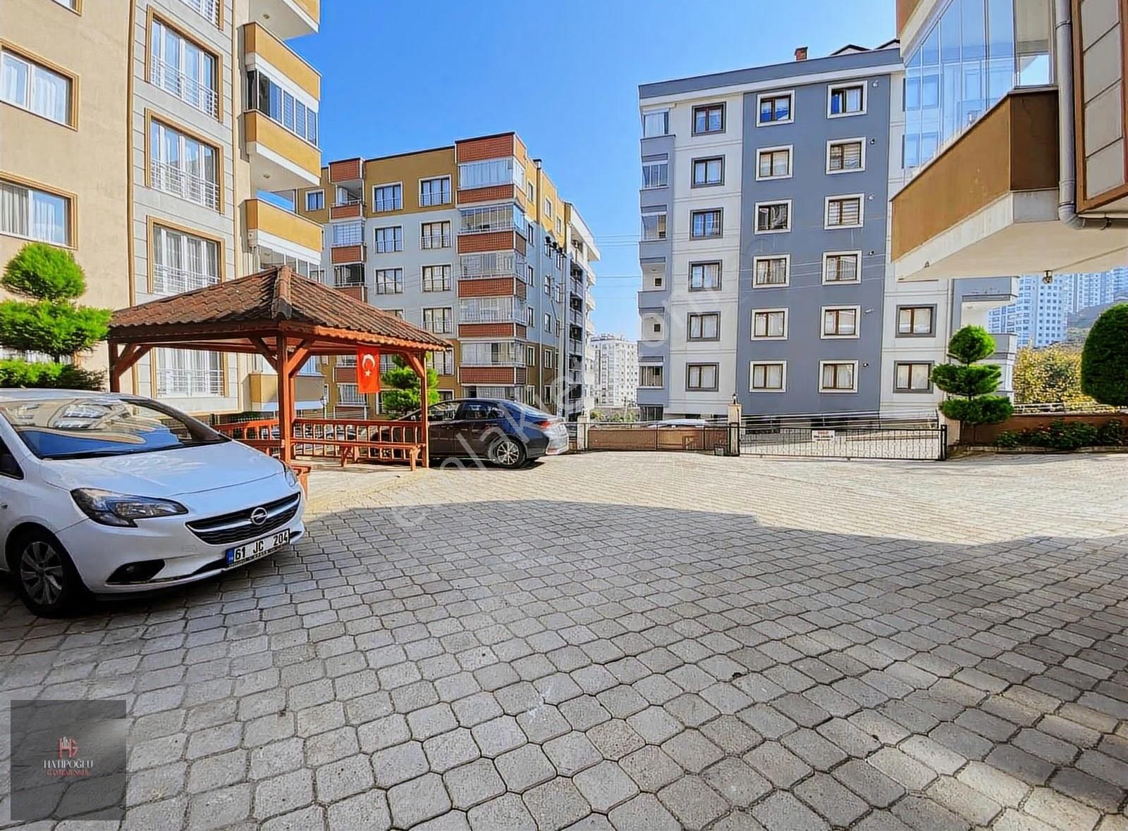 Hatipoğlu Gayrimenkulden Satılık 3+1 125 M2 Fırsat Fiyatlı Daire - Görsel 3
