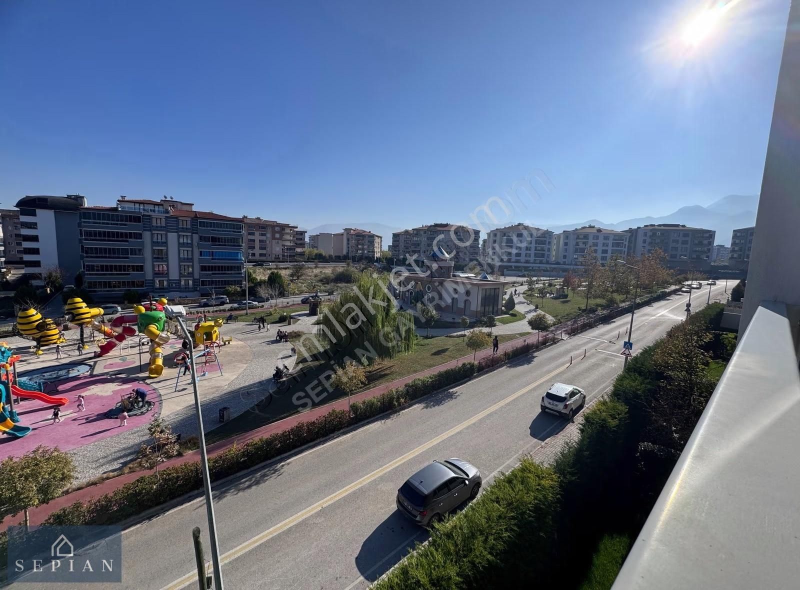 Sepiandan Çıralı Modernde Masal Park Cepheli 2+1 Kiralık Daire - Görsel 13