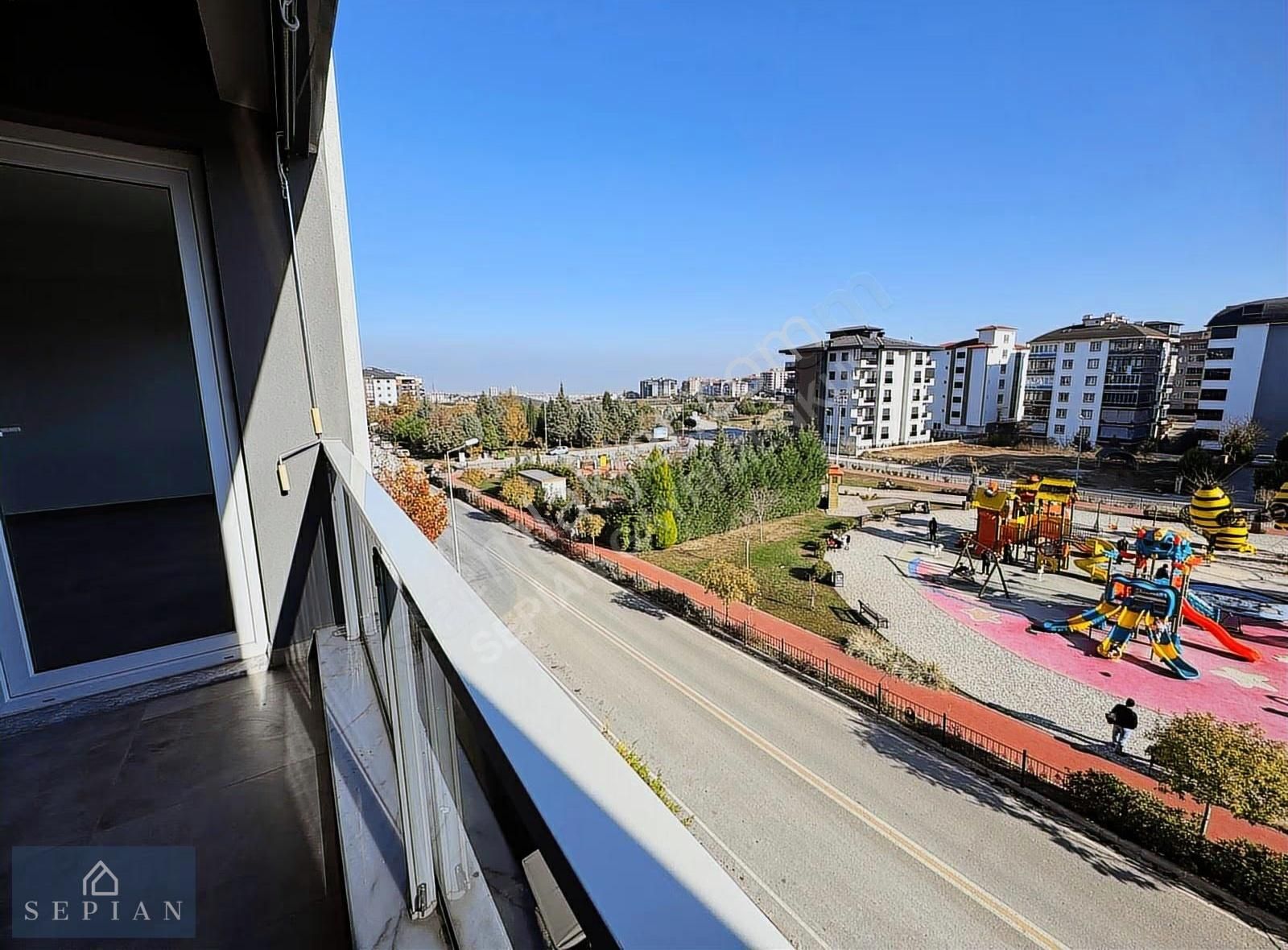 Sepiandan Çıralı Modernde Masal Park Cepheli 2+1 Kiralık Daire - Görsel 7