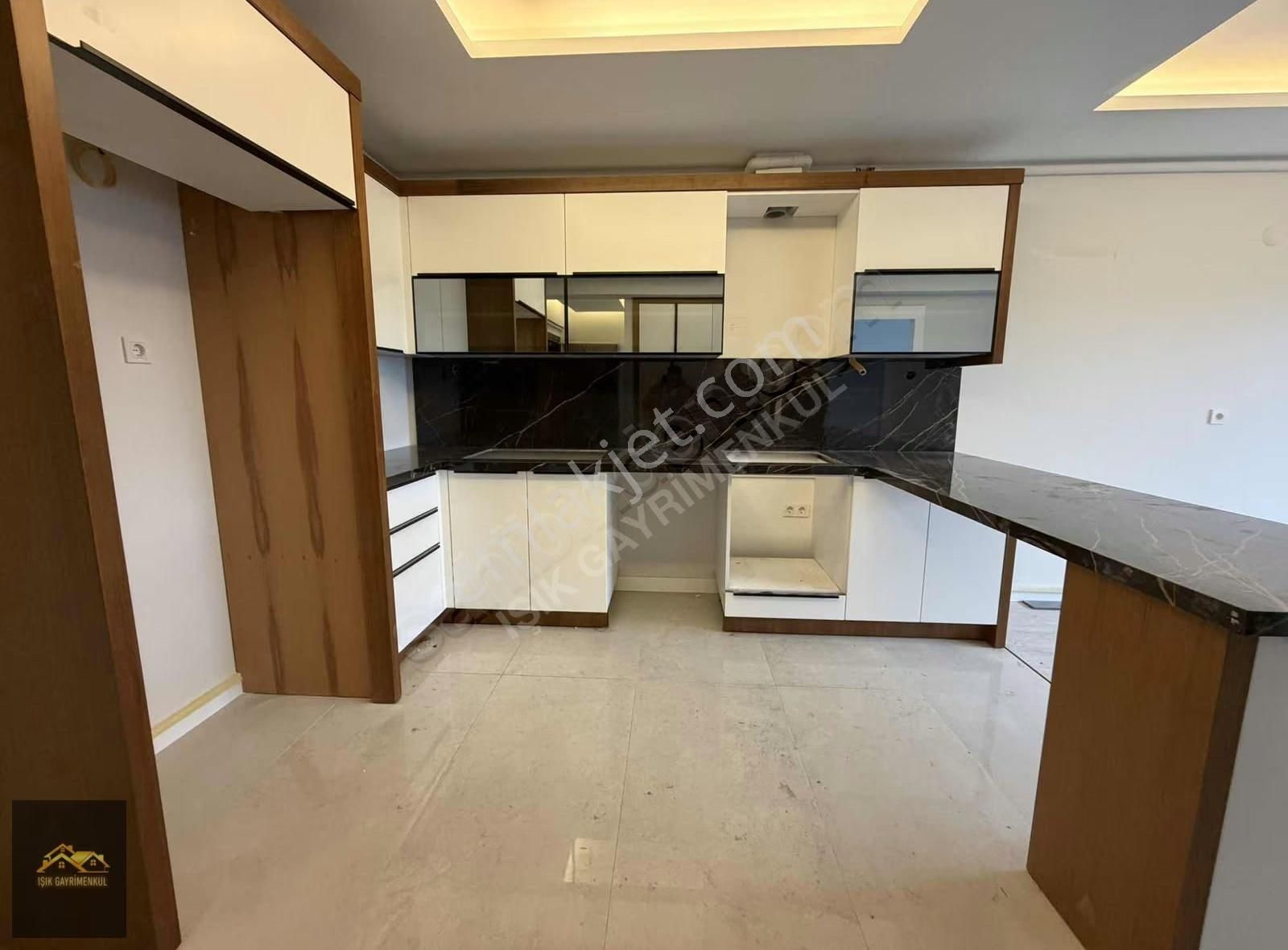 Işık Gayrimenkul'den Satılık Süper Lux 1+1 Daire - Görsel 3