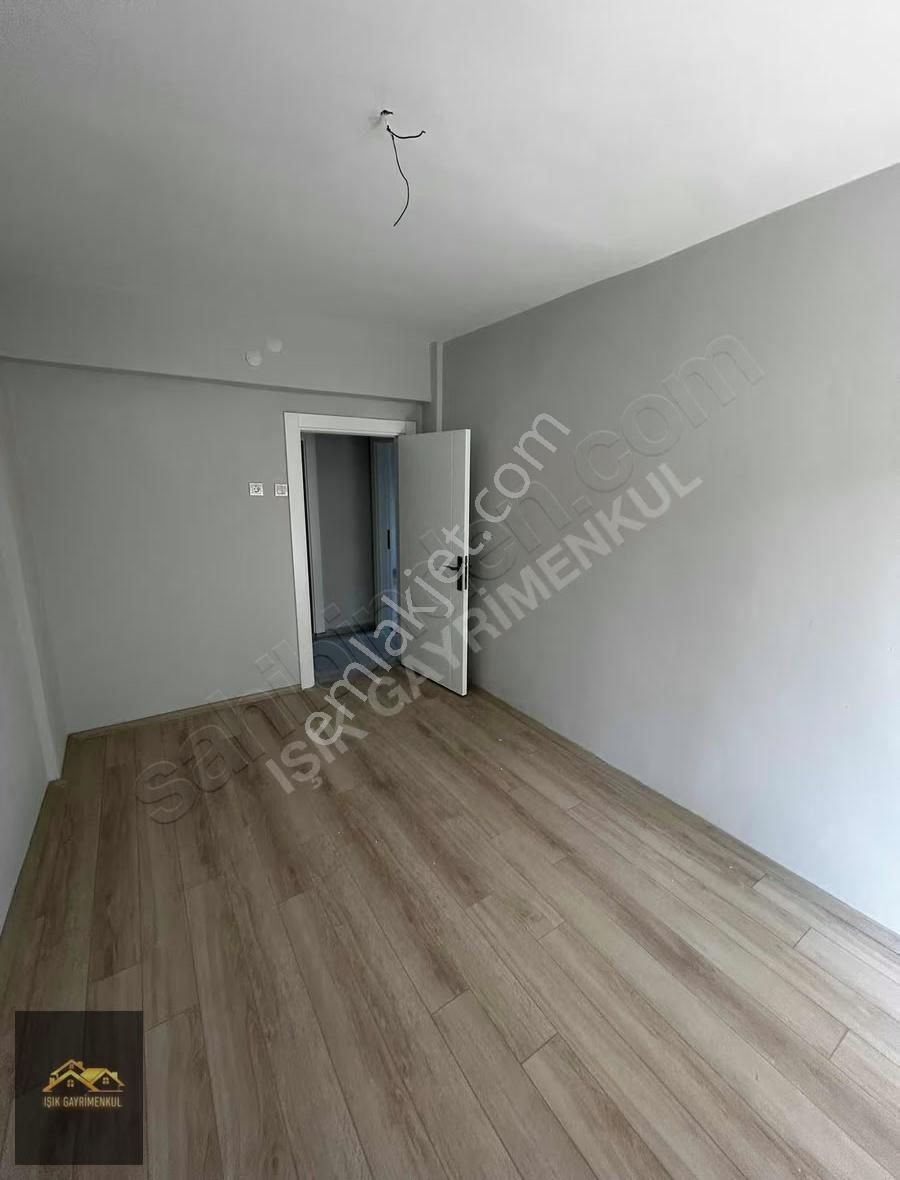 Işık Gayrimenkul'den Satılık Hürriyet Mh. Cadde Üzeri Daire - Görsel 14