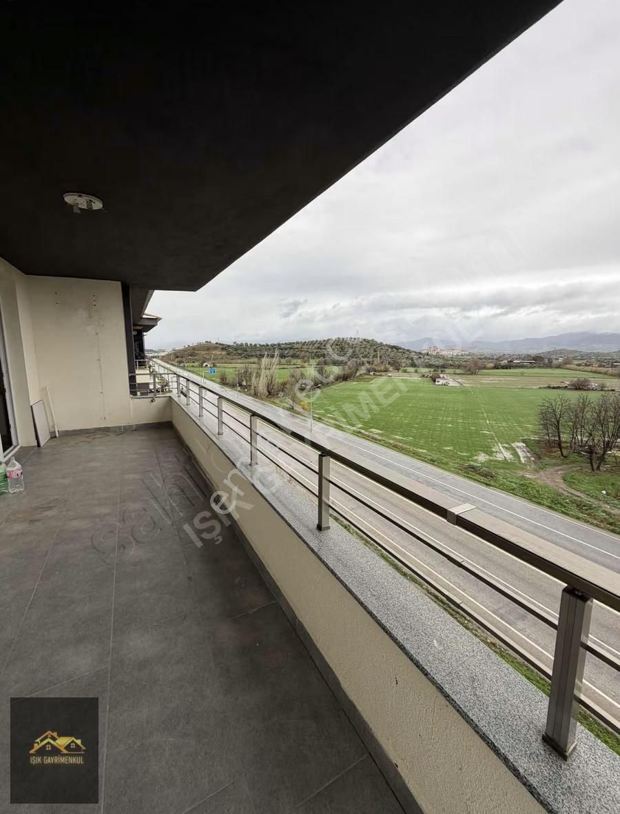 Işık Gayrimenkul'den Satılık 5 Yaşında Bulvarda 3+1 Köşe Daire - Görsel 13