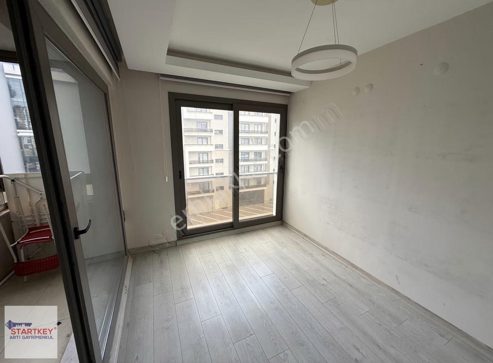 Avcılar Cadde Teras Ara Kat 1+1 Satılık Cam Balkonlu Daire - Görsel 17