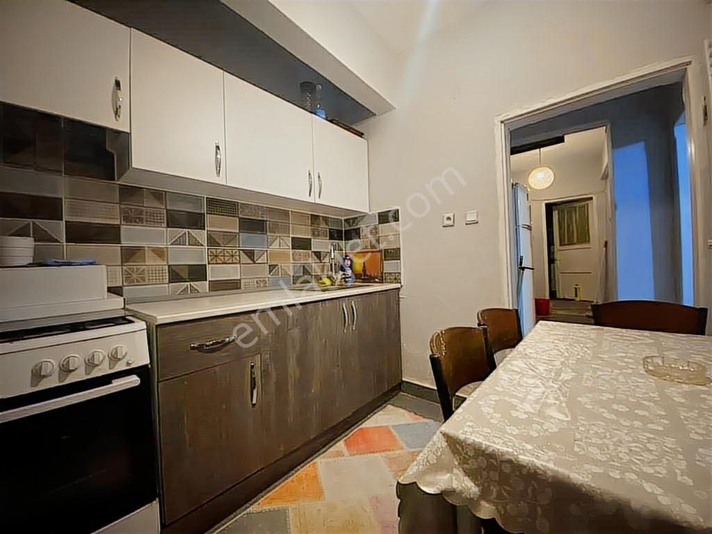 Yıldıztepe'de, Ana Caddeye Ve Metroya Yakın, 105m2, Bahçeli 2+1 - Görsel 28