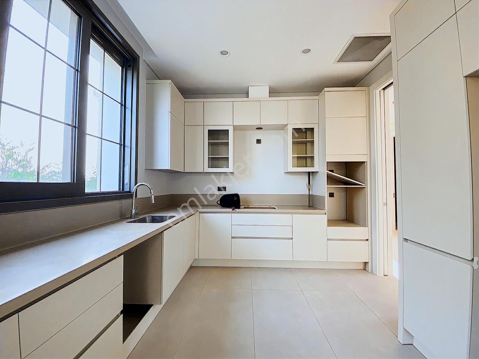 Çınarköy Evlerinde Çift Teraslı, Ebeveyn Suitli, Müstakil Villa - Görsel 20