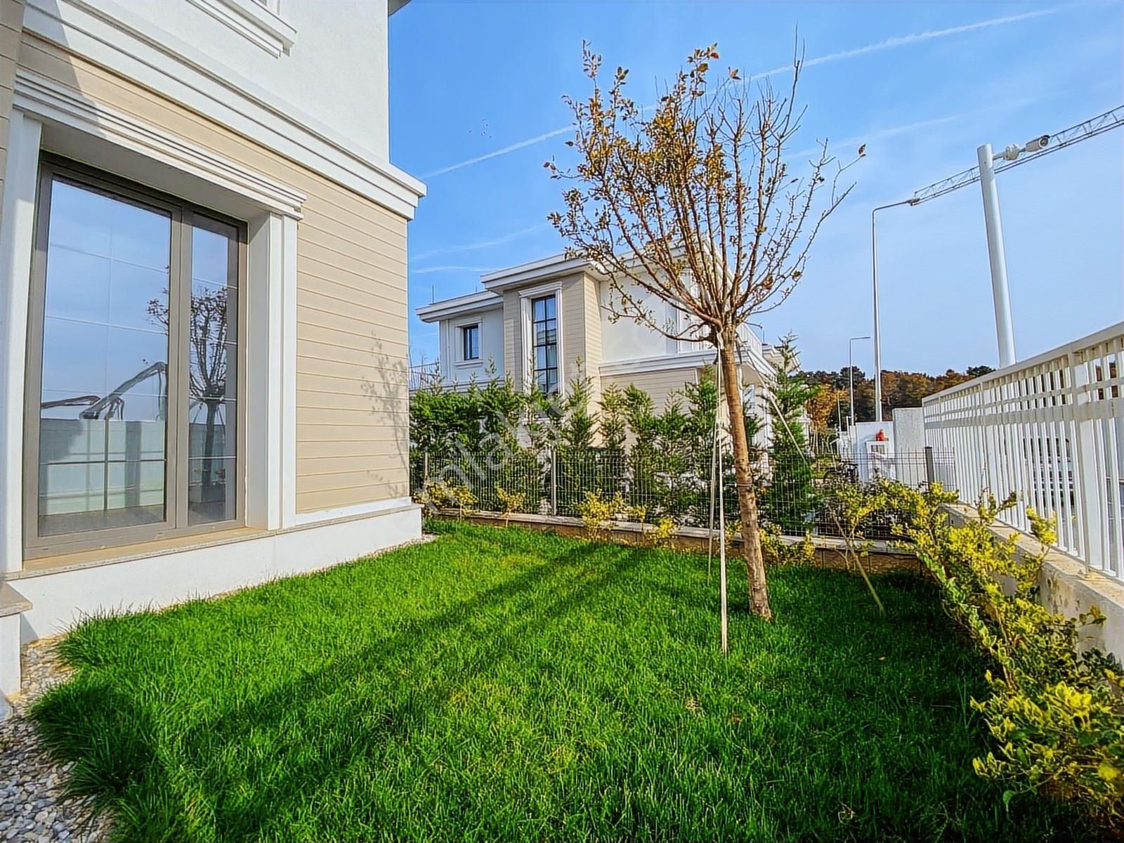 Çınarköy Evlerinde Çift Teraslı, Ebeveyn Suitli, Müstakil Villa - Görsel 27