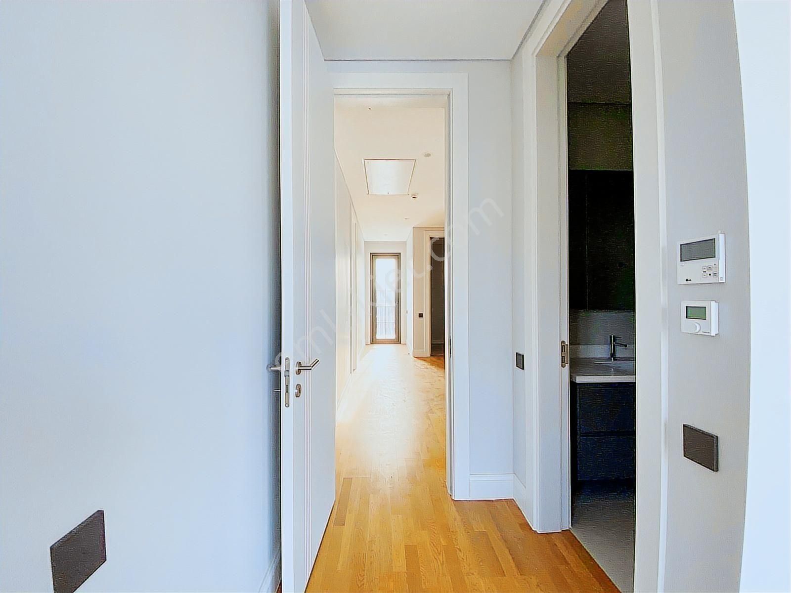 Çınarköy Evlerinde Çift Teraslı, Ebeveyn Suitli, Müstakil Villa - Görsel 4