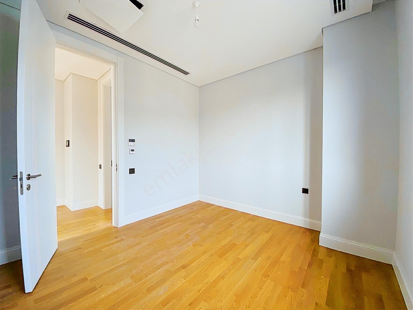 Çınarköy Evlerinde Çift Teraslı, Ebeveyn Suitli, Müstakil Villa - Görsel 18