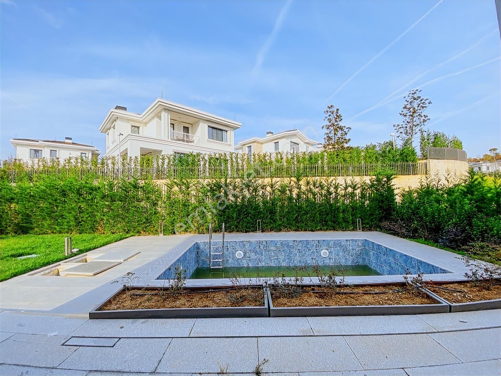 Çınarköy Evlerinde Çift Teraslı, Ebeveyn Suitli, Müstakil Villa - Görsel 2