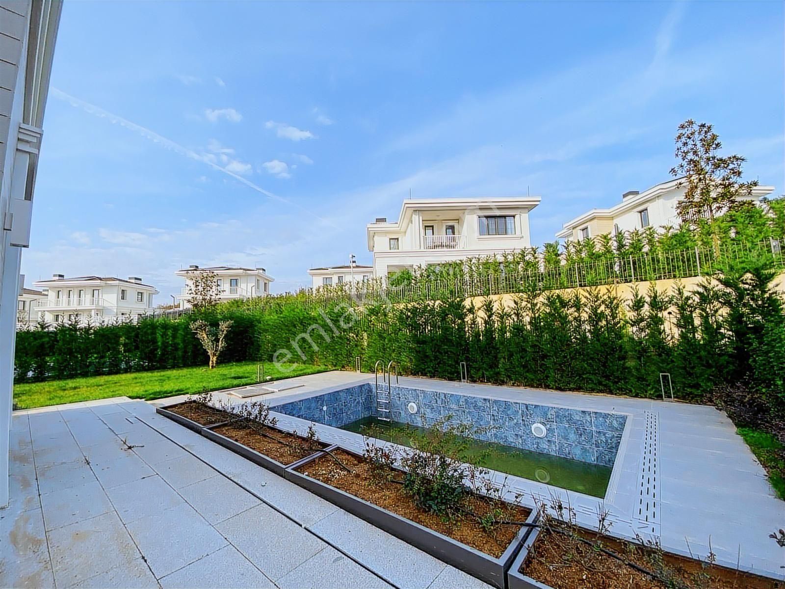 Çınarköy Evlerinde Çift Teraslı, Ebeveyn Suitli, Müstakil Villa - Görsel 29