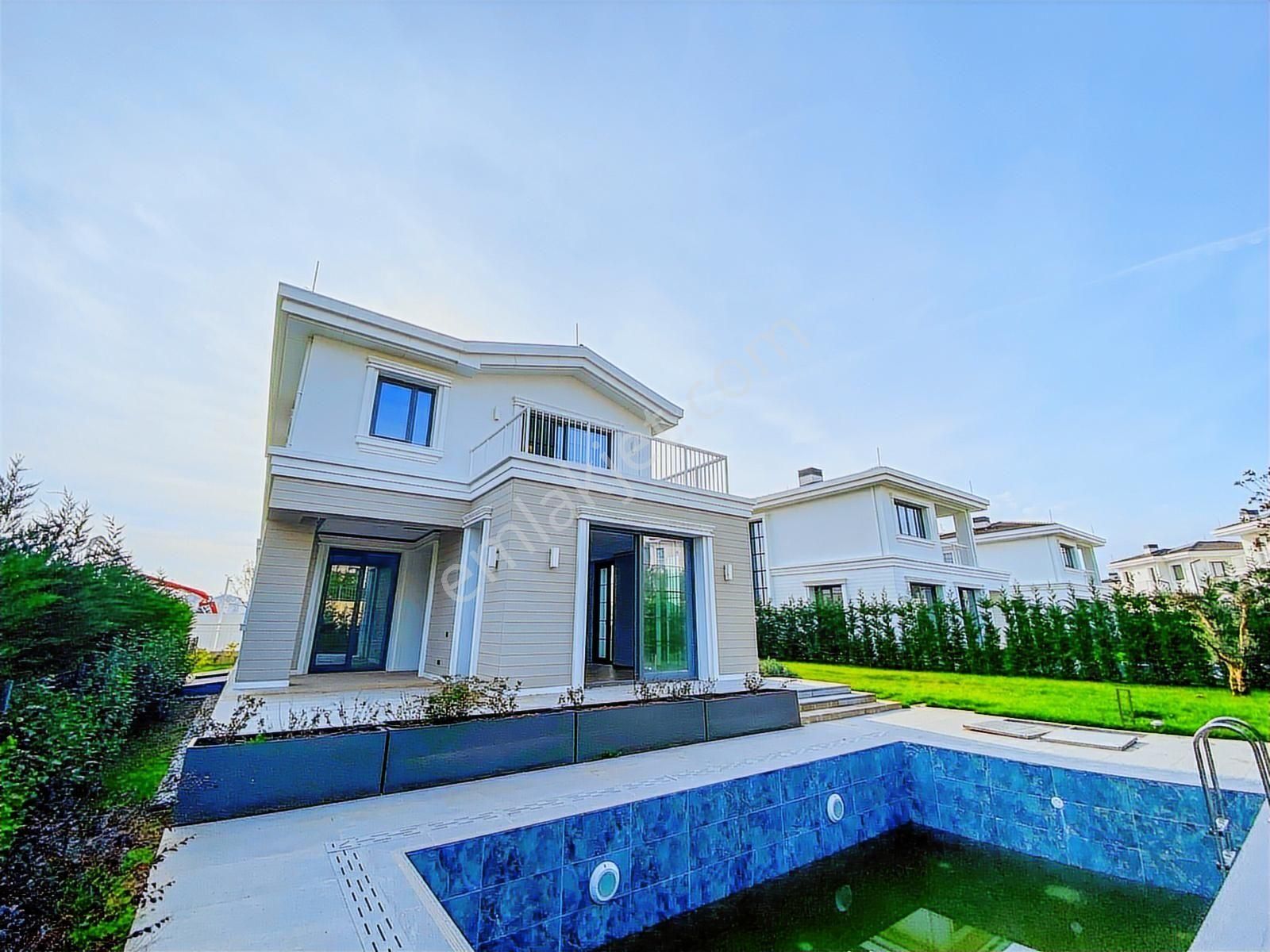 Çınarköy Evlerinde Çift Teraslı, Ebeveyn Suitli, Müstakil Villa - Görsel 8