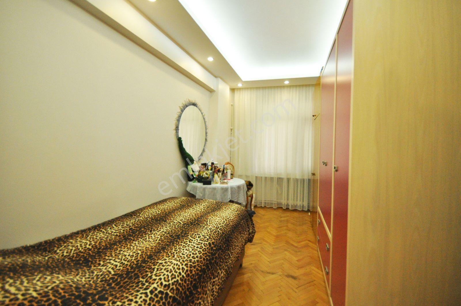 Retro'dan, Siyavuşpaşa'da, Ara Kat, Masrafsız 130 M2 3+1 - Görsel 6