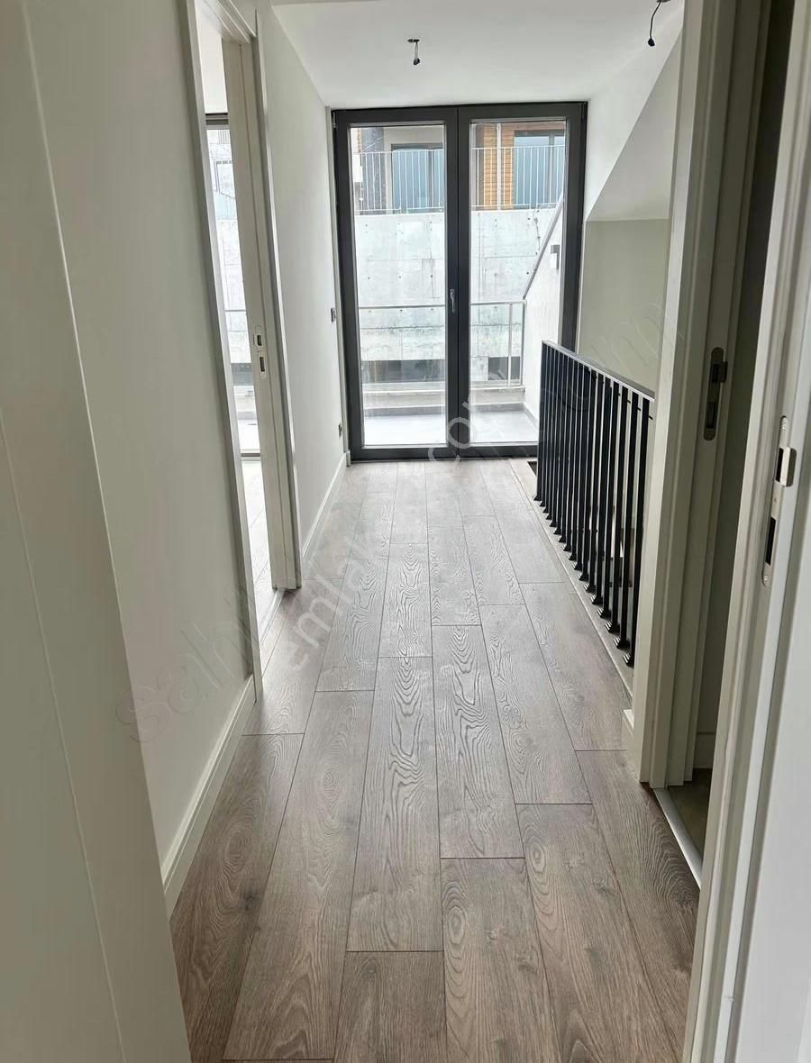 Uskumruköy Dekar Bahçeli Ferah 2+1 Kiralık Villa - Görsel 3