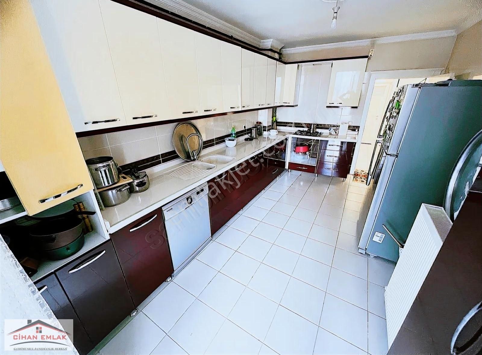 Cihandan Sancaktepe Mah Göbeği 4+1 Manzaralı Acil Satlık Dubleks