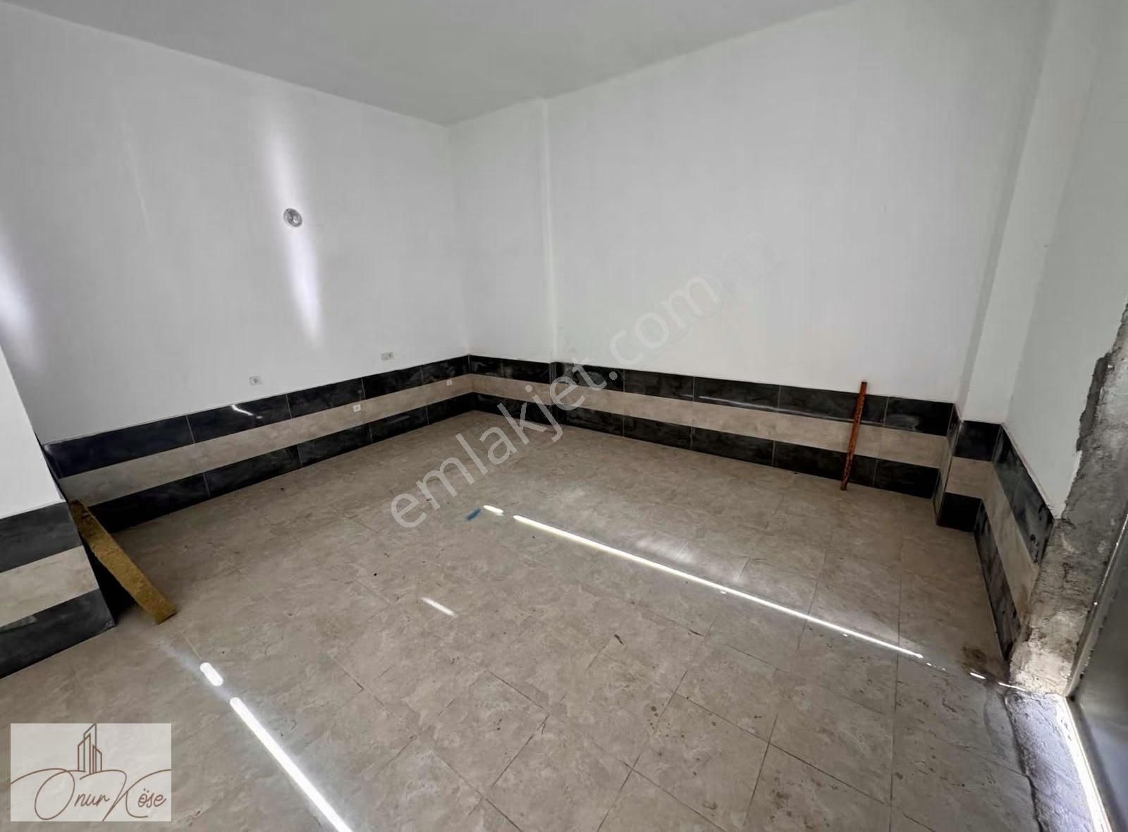 Alanya Çıplaklı Da Depolu Kiralık Dükkan - Görsel 2