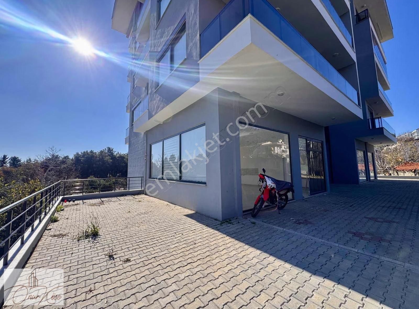 Alanya Çıplaklı Da Depolu Kiralık Dükkan