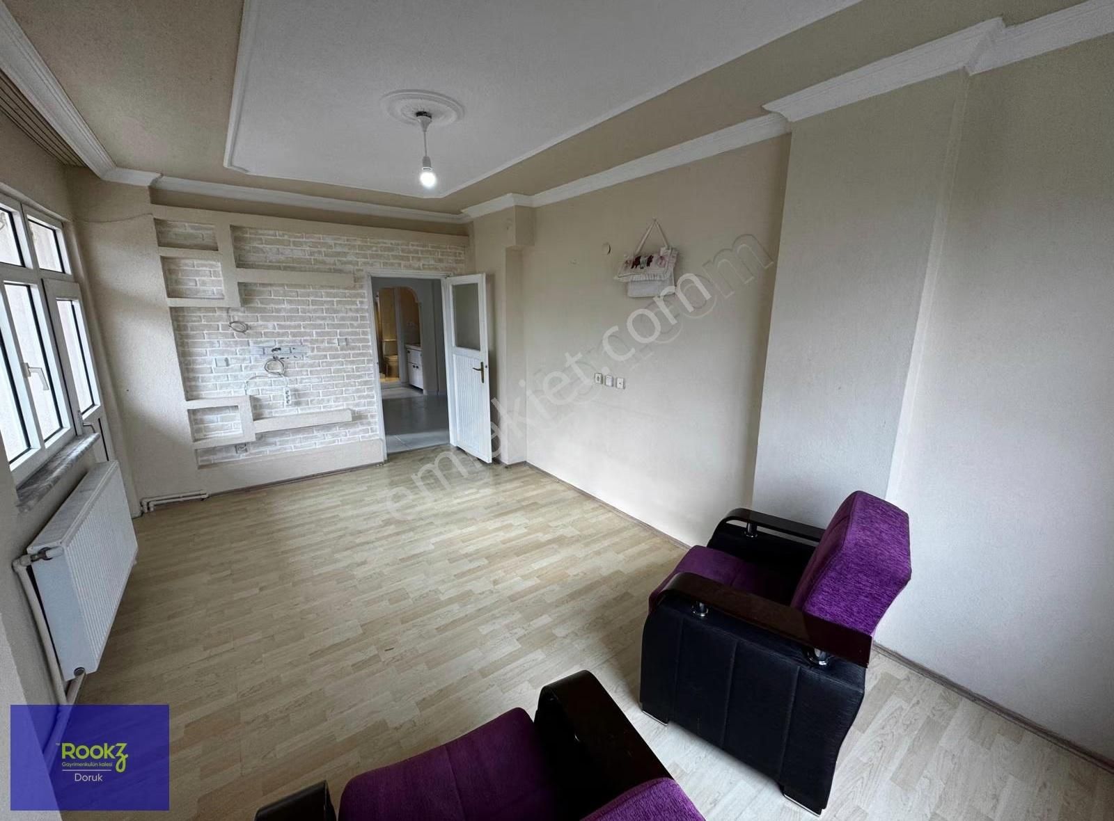 Rookzdoruk'dn Orhangazide Merkezi Konum İçi Komple Yenlenmiş 2+1