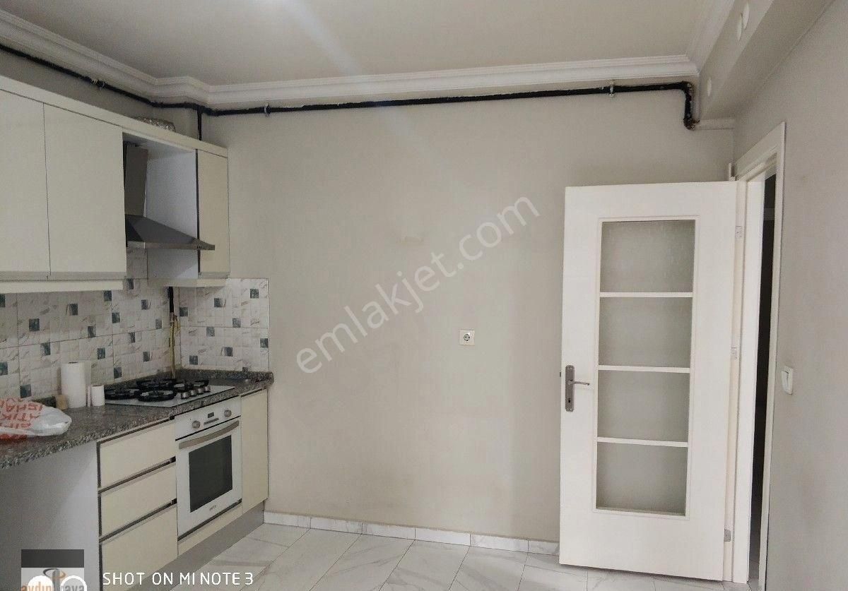 Bahçelievler Mahallesi'nde Kiralık 2+1 Asansörlü Balkonlu Bakımlı Daire - Görsel 3