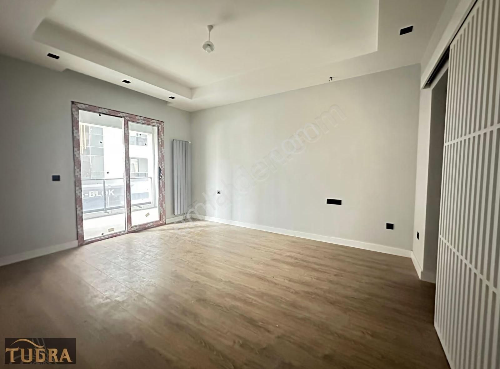 Tuğra'dan Hürriyet Mah. Lüks Site İçi Ara Kat 3+1 150m² Satılık - Görsel 7