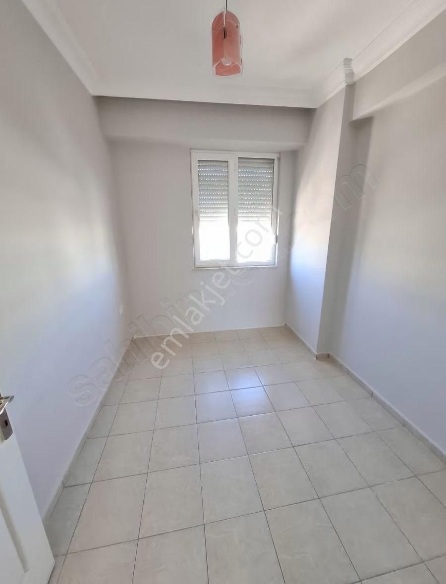 Sarılar Cumhuriyet Caddesine 1.parsel 3.kat 2+1 Satılık Daire - Görsel 2