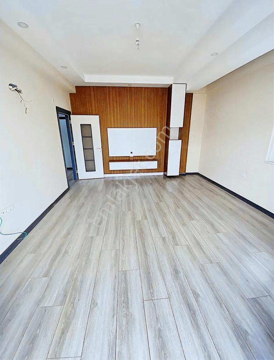 Sarılar Çamlık Mahallesi'nde 3 + 1 Asansörlü Dubleks