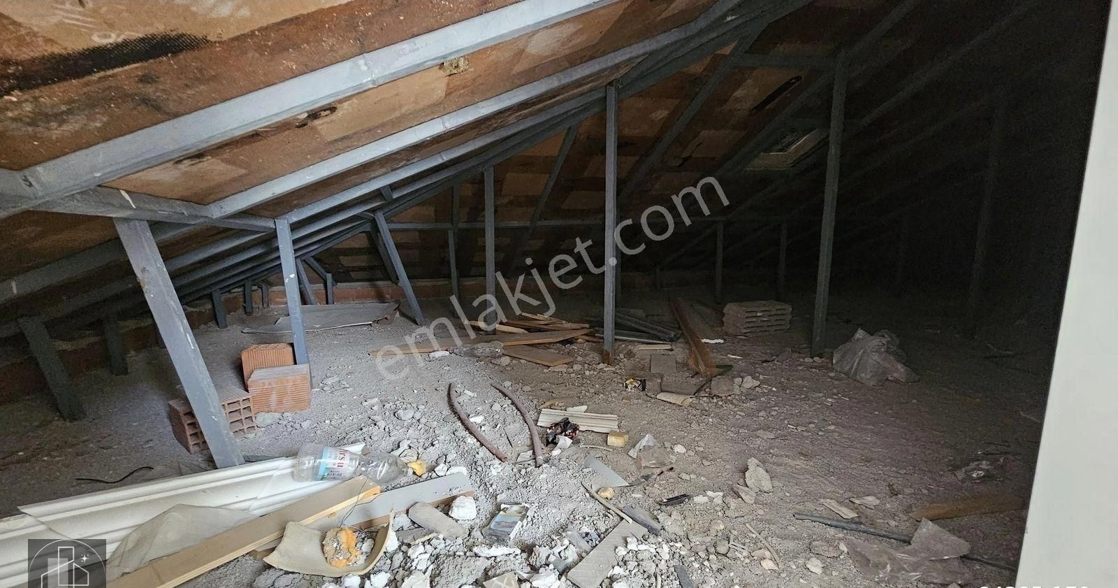 Düzce'de Köşe Parsel 310 M2 Arsa İçerisinde Satılık 3+1 Villa - Görsel 24