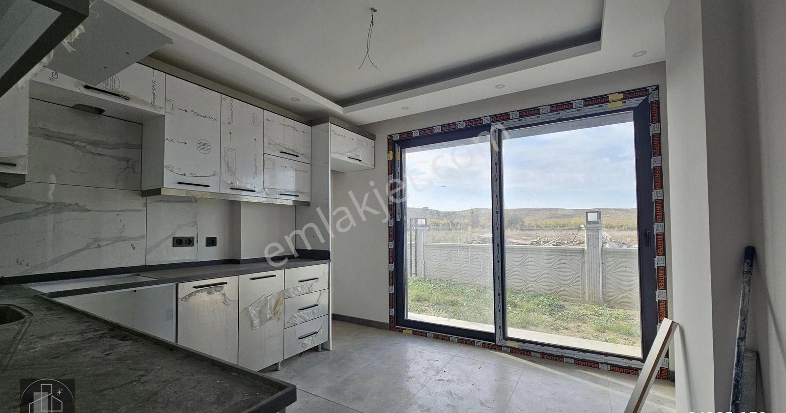 Düzce'de Köşe Parsel 310 M2 Arsa İçerisinde Satılık 3+1 Villa - Görsel 22