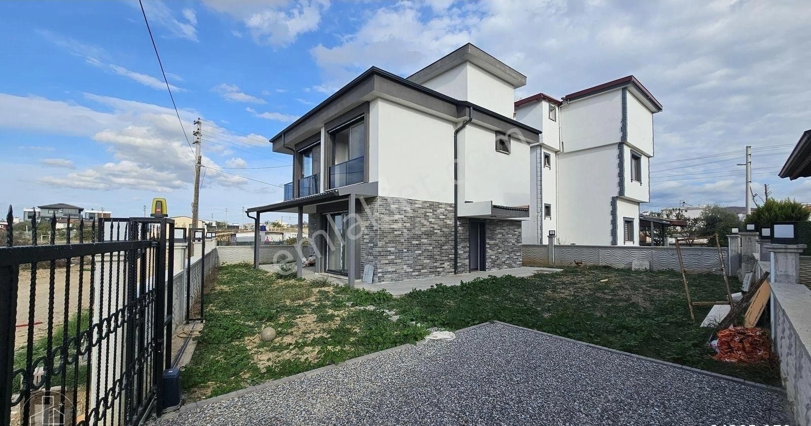 Düzce'de Köşe Parsel 310 M2 Arsa İçerisinde Satılık 3+1 Villa - Görsel 7