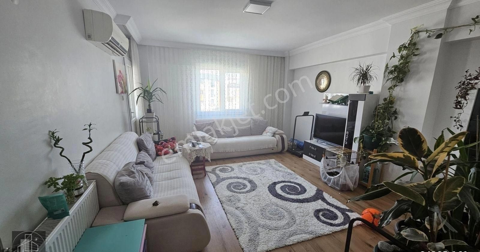 Satılık 2+1 Geniş Ara Kat Daire Seferihisar / Ana Cadde Üzeri - Görsel 13