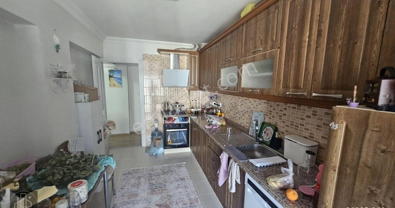 Satılık 2+1 Geniş Ara Kat Daire Seferihisar / Ana Cadde Üzeri - Görsel 7