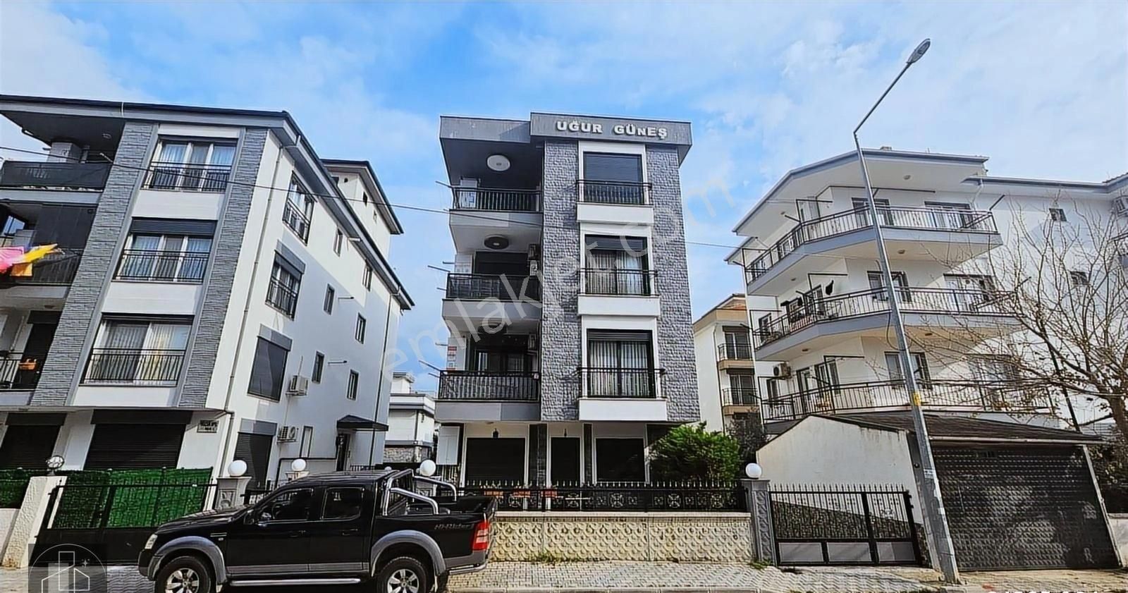 Nezih Muhitte Balkonlu, Asanörlü, Geniş Satılık 1+1 Daire - Görsel 8