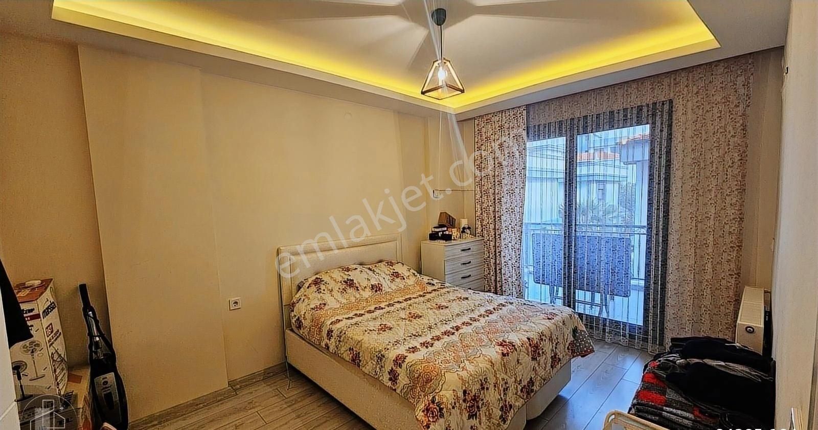 Nezih Muhitte Balkonlu, Asanörlü, Geniş Satılık 1+1 Daire - Görsel 2