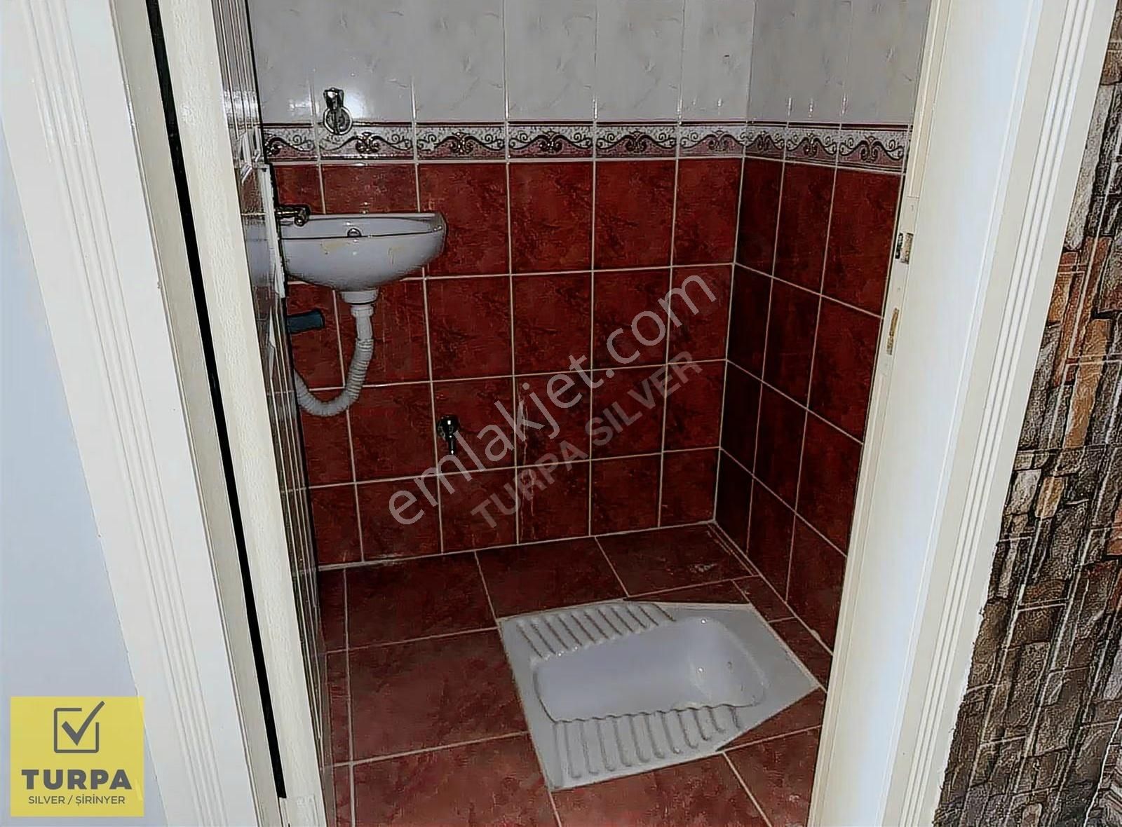 Şirinyerde İzbana Yürüme Mesafesinde Kapalı Mutfak Kiralık Daire - Görsel 11