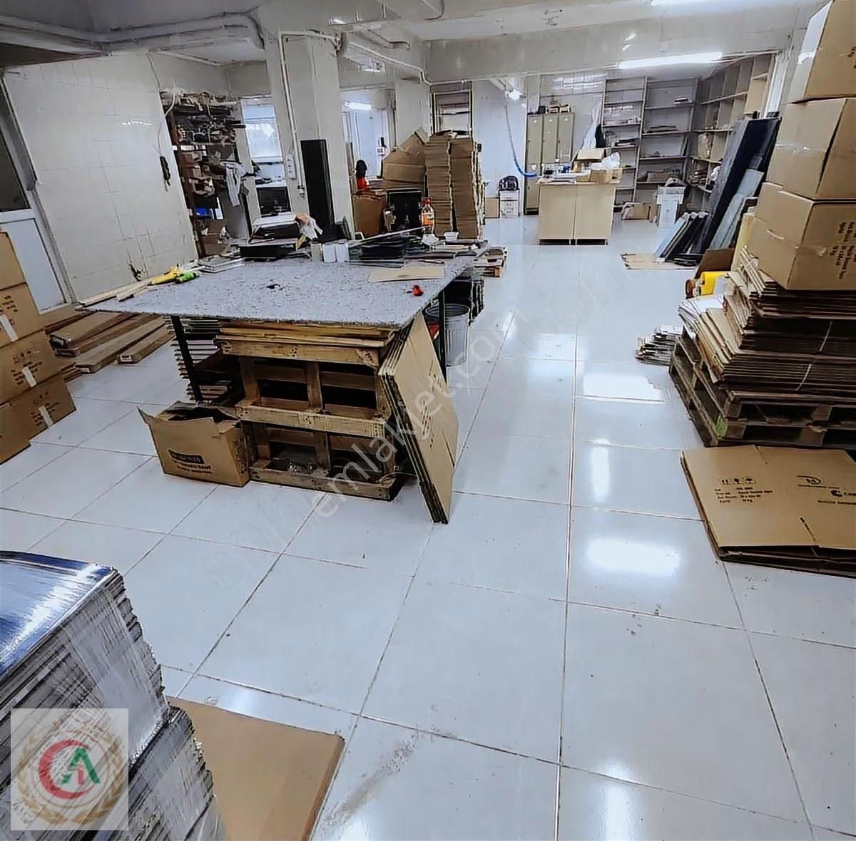 Akdoğan İnş Yunusemre Mah Kiralık Giriş Dükkan 220m2 Kira 25.000 - Görsel 2