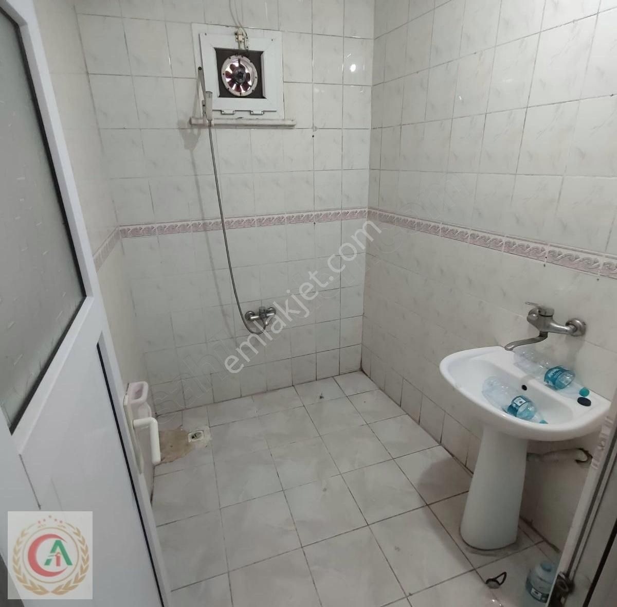 Akdoğan İnş Uğurmumcu Mah Kiralık Daire 3.kat 2+1 95m2 Kombili
