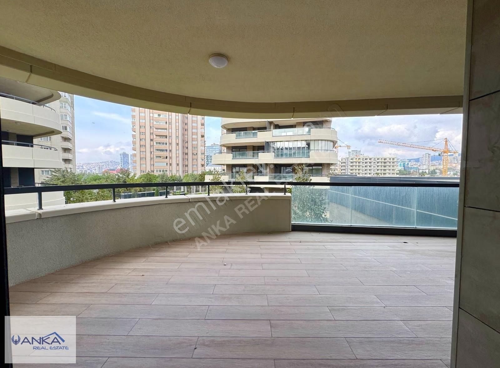 Batı Yakası Projesinde Geniş Oval Balkonlu 2+1 Daire - Görsel 19