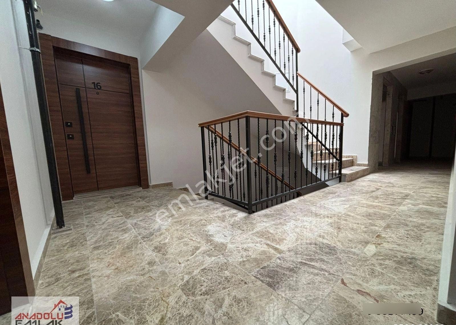 Anadoludan Bahçelievlerde Yeni Binada 2.katta 1+1 Balkonlu Lüx - Görsel 3