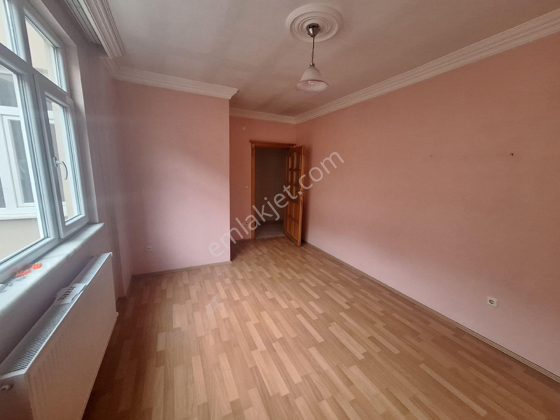 Şehir Ayaklarınızın Altında, Eviniz Boztepede - Görsel 18