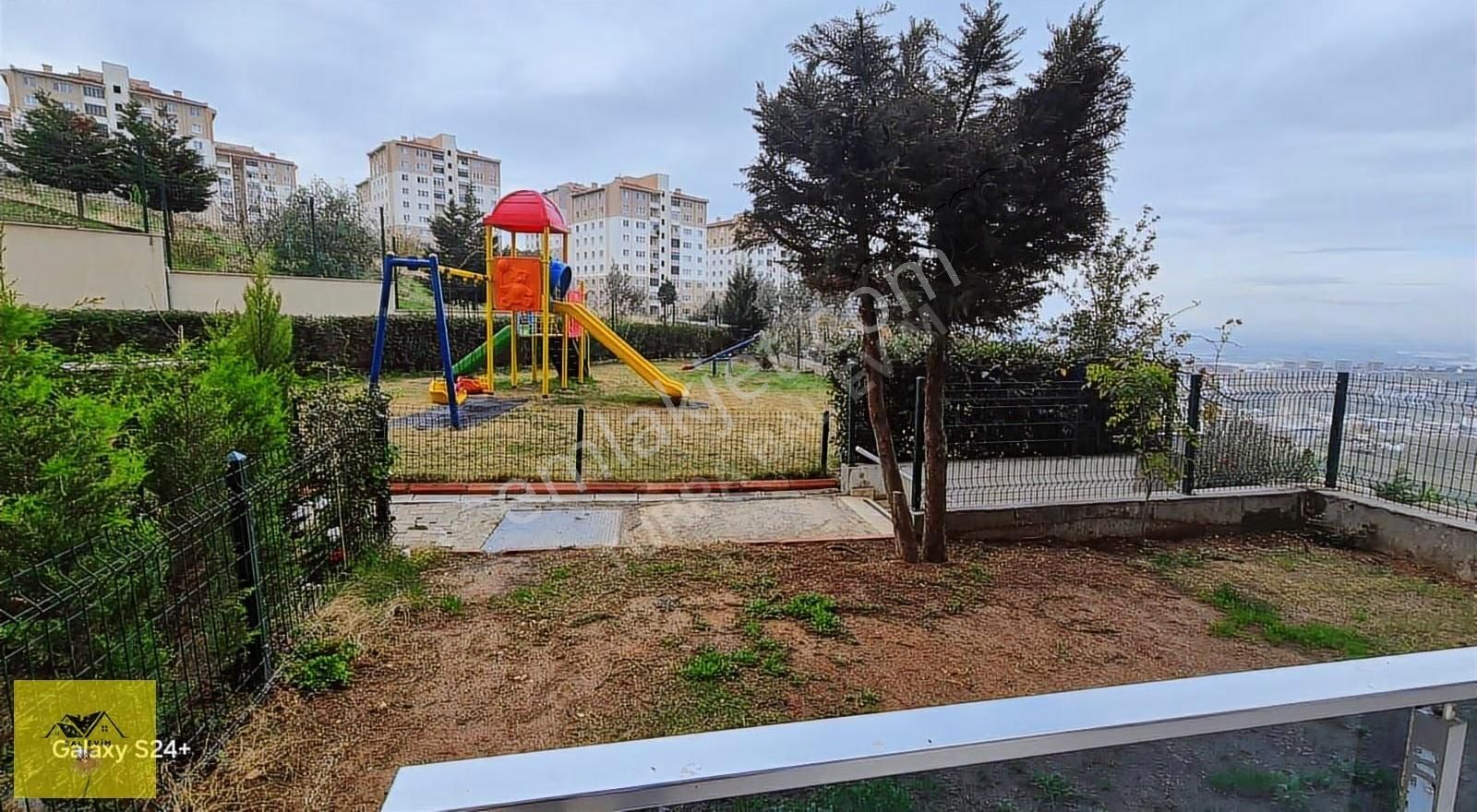 Çiğli Kiralık 2+1 Site İçerisinde