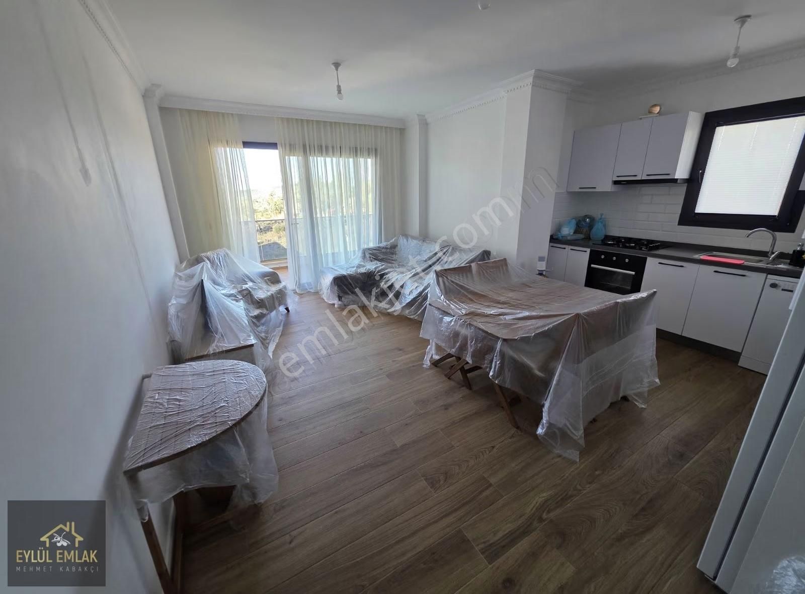 Mumcularda Eşyalı Kiralık 2+1 Daire - Görsel 10